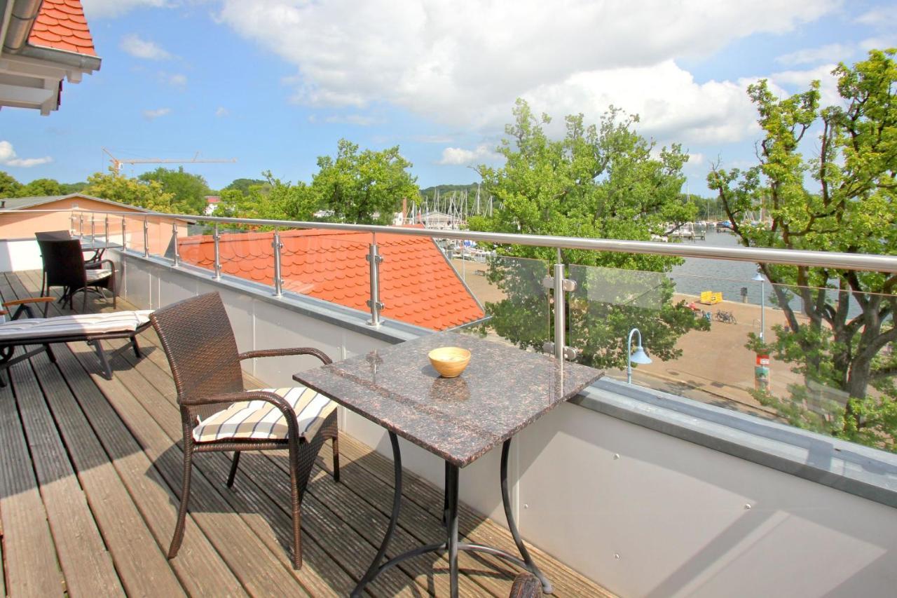 Hafennahe Penthousewohnung Mit Meerblick - Hafenresidenz Lauterbach Fewo 2-7 Lauterbach (Rugen) Exterior foto