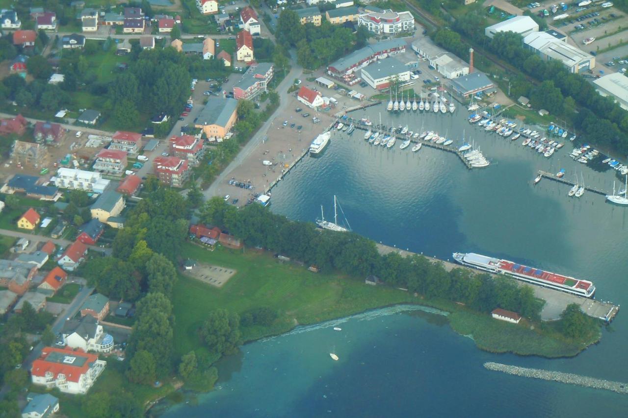 Hafennahe Penthousewohnung Mit Meerblick - Hafenresidenz Lauterbach Fewo 2-7 Lauterbach (Rugen) Exterior foto